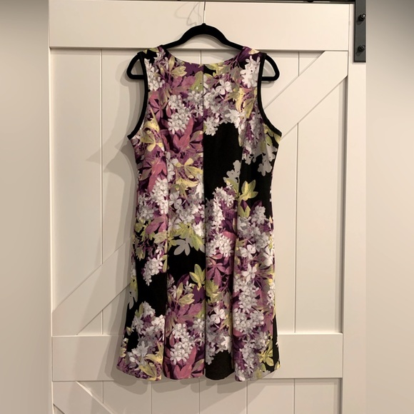Floral fit and flare dress. - Picture 2 of 2